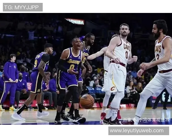 斯普利特透露霍勒迪状态回暖塞布尔与他均缺席对抗训练