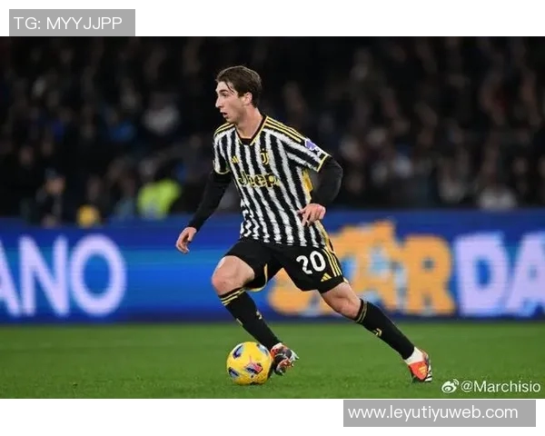 兹沃勒有意引进杜伊斯堡门将布劳内多家德乙英冠球队也在关注