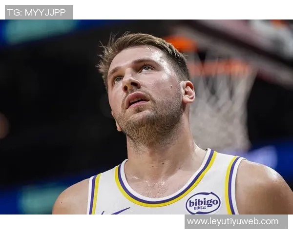 媒体人分析湖人未来建队方向东契奇和里夫斯是唯一长期选择